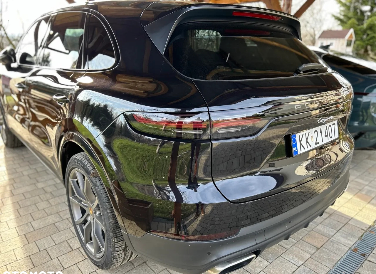 Porsche Cayenne cena 279900 przebieg: 86100, rok produkcji 2019 z Kraków małe 781